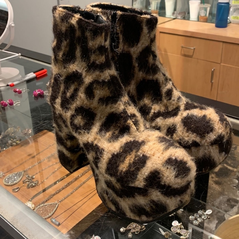New without box R13 boots